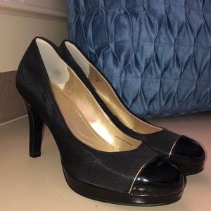 Tahari Pumps